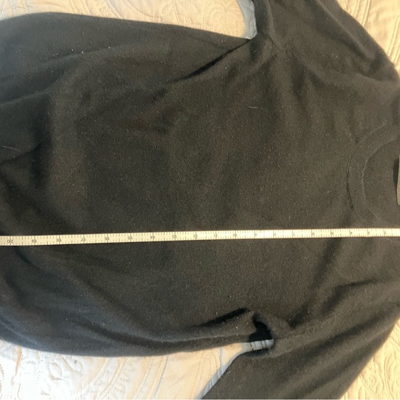 Quince Women’s Classic Black Crewneck Sweater - Picture 5 of 5